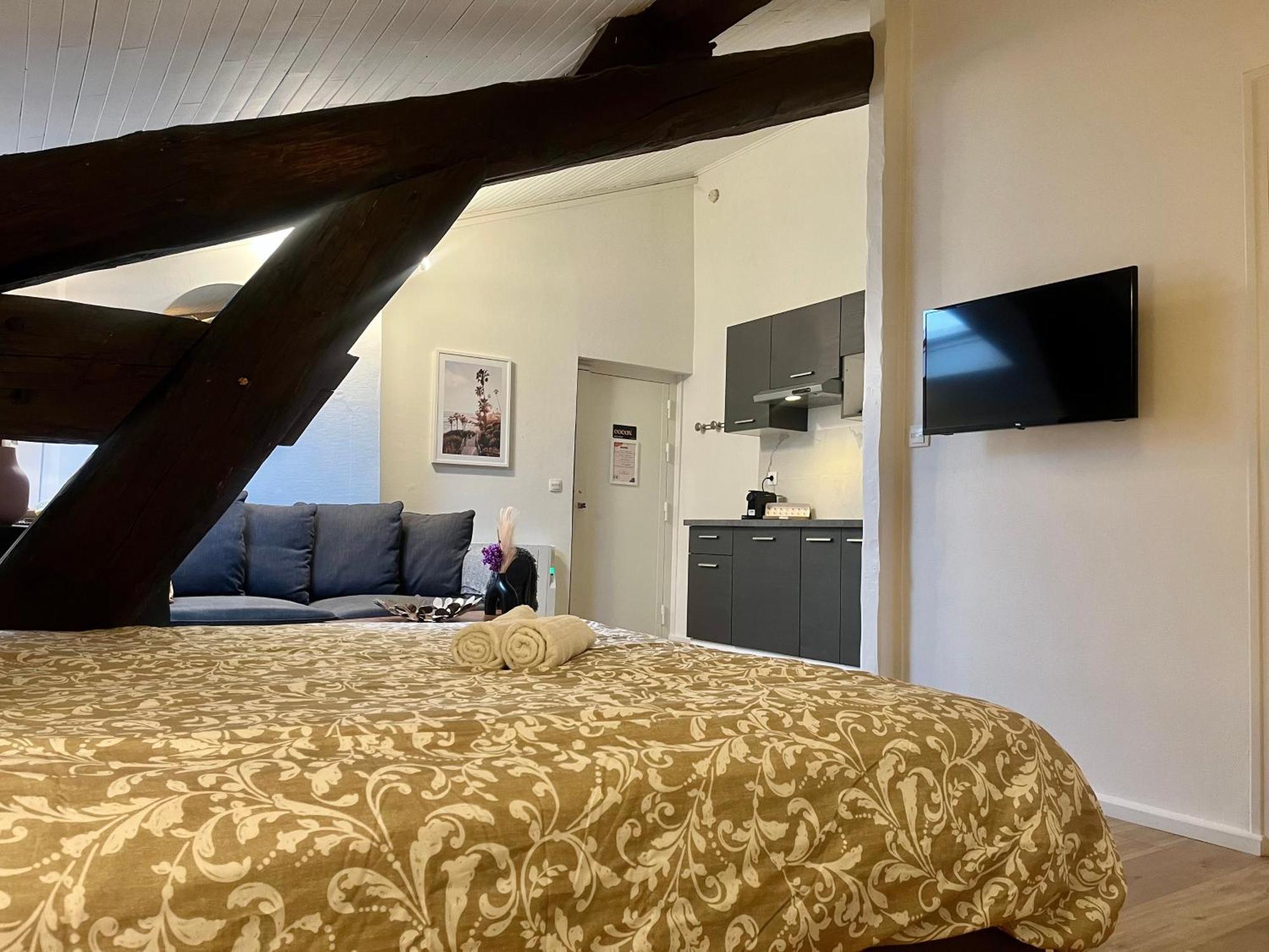 Suite Polka Lyon Exterior photo